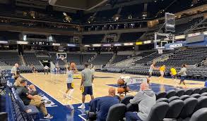 pacers practice at the fieldhouse and
