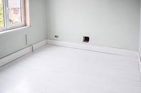 how to paint a wood floor top tips