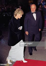 French/nat mohamed al fayed, the father of princess diana's companion dodi, appeared for the first time, on thursday, before. Diana The Princess Of Wales Mohamed Al Fayed Attend A Charity Gala Princess Diana Princess Diana Fashion Diana