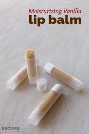 homemade moisturizing vanilla lip balm