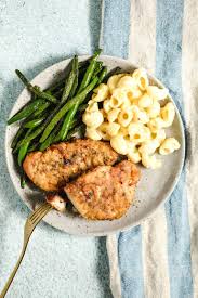 southern fried pork chops and gravy
