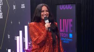 Watch the exclusive conversation about modern family, her holiday plans and more below! Demi Lovato Pokes Fun At Engagement To Max Ehrich At The 2020 Pcas E Online