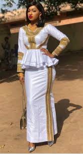 Robe en bazin | mode africaine robe longue, robe africaine. Pin By Ornella On Mode Africaine African Fashion Skirts African Fashion Dresses African Print Fashion Dresses