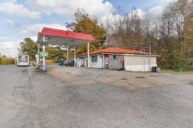 gas station for on highway west tn