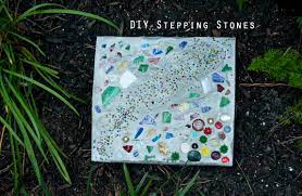 Diy Stepping Stones Clumsy Crafter