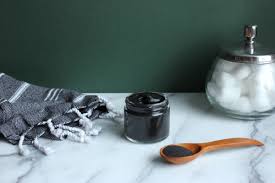 charcoal and aloe cleansing face mask