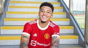 Man utd have officially completed the signing of jadon sancho from borussia . 0trvtmtefkn4dm