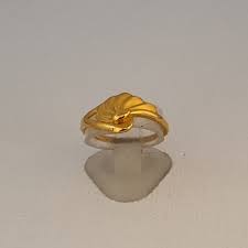 women s gold ring 2 050 grams in 22kt