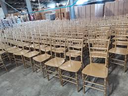 resin chiavari chair in gold with