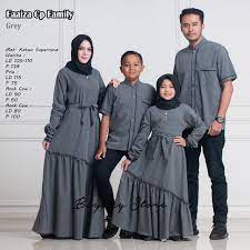 18.05.2021 · baju couple muslim bertiga family : Harga Couple Keluarga Fashion Muslim Terbaik Juni 2021 Shopee Indonesia