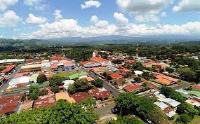 expats in costa rica love atenas living