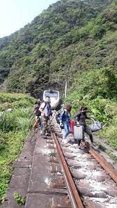 On 2 april 2021, at 09:28 nst (01:28 utc), a taroko express train operated by the taiwan railways administration (tra) derailed at the north entrance of qingshui tunnel in heren section, xiulin township, hualien county, taiwan, killing at least 51 people and injuring at least 186 others. Sdv8soovj3xytm