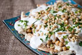 fatteh pita with peas and yogurt