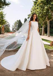 Vous cherchez une robe princesse dans un magasin de robes de mariées près  de Salon de Provence ? - I.Gilles