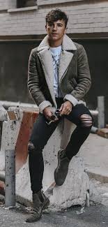 Buy designer chelsea boots and get free shipping & returns in usa. Grey Chelsea Boots With Skinny Jeans Casual Cold Weather Outfits For Men In Their 20s 4 Ideas Outfits Lookastic