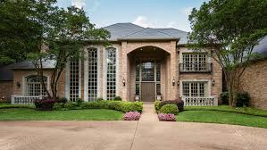 Mark cuban was born on july 31, 1958, in pittsburgh, pennsylvania. Want To Live Near Mavericks Owner Mark Cuban Check Out This Old Preston Hollow Home