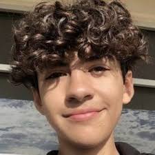 Designed for all type of curls, this will work its magic into the scalp and the roots of the hair making it grow healthy and strong. Marc Gomez Bio Facts Family Famous Birthdays Curly Hair Men Perm Hair Men Boy Hairstyles