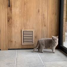 Introducing Tomsgate Pet Door To Your
