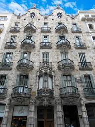 must see buildings in barcelona