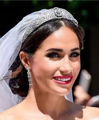 wedding day makeup with red lipstick