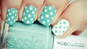 polka dots nail art tutorial