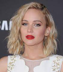 25 best short hairstyles for thin hair