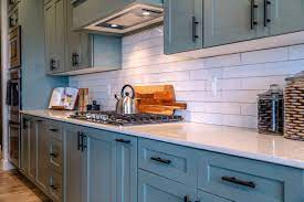 how to choose kitchen cabinet paint colors