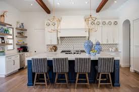 They are classy without being too overwhelming and they're met in a flight to illuminate the space the appropriate amount for a cooking area. Dazzling Kitchen Pendant Lights Hgtv