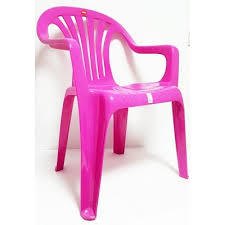 Baštenski sto i stolice plastične su vrlo praktičan i povoljan izbor. Plasticne Stolice