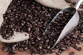 Is there heavy caffeine in dark roast. Why Are Some Coffee Beans Oily Bestcoffeebeans Co Uk