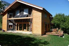 maison en bois bioclimatique