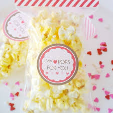 Plus they're so much more useful and fun than a bag of candy! 14 Easy Diy Valentines For Kids