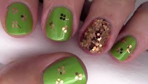 Patrick's day nails to show you! St Patrick S Golden Shamrock Nail Art Polishpedia Nail Art Nail Guide Shellac Nails Beauty Website
