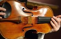 Un violín Stradivarius de 1714 fue subastado por más de 15 ...