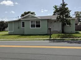 New port richey is a largely residential with a vivacious, bustling downtown area that has been rejuvenated through the efforts of local businessmen and its strong city government. 5406 Mac Arthur Ave New Port Richey Fl 34652 Zillow