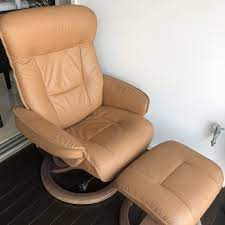 simmons leather recliner chair