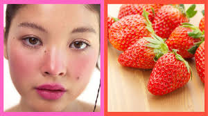 strawberry makeup look using s