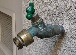 The sun is shining, the air is crisp, and the world is a happy place as you step outside to get your morning paper. Leaky Outdoor Faucet When Using Spray Nozzle Home Improvement Stack Exchange