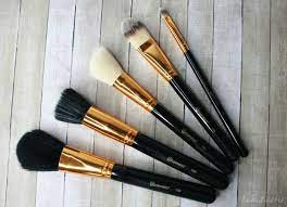 bh cosmetics face essentials brush set