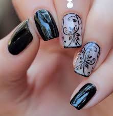 Especially if this design is a blend of black, gray white and red lines. 25 Elegant Black Nail Art Designs For Creative Juice