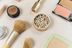 build a minimalist makeup collection