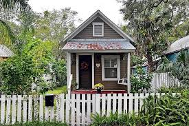 A Tiny Historic Tampa Home Is Ing