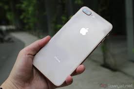 Di antara ketiganya, iphone 8 punya tampilan yang lebih ringan dan ramping, dengan dimensi 38,4 x 67,3 x 7,3 mm dan bobot 148 gram. Harga Iphone 8 Di Malaysia 2019 Phone Tips