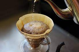 コーヒーのドリップとは? 味わいが変わる5つの抽出方法 | COFFEE TOPICS - オフィスコーヒー情報 | 株式会社ダイオーズ