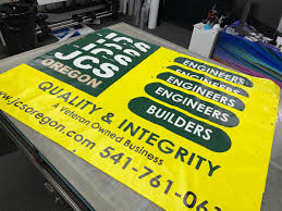 outdoor banners in medford signs now