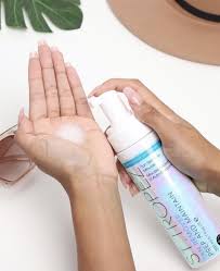 remove self tanner from your hands