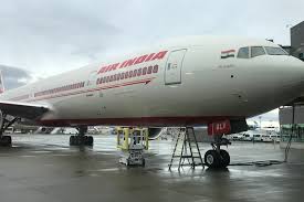 The world's largest twinjet and commonly referred to as the triple seven, it can carry between 283 and 368. Air India Now Owns A 777 300er That Isn T Complete Garbage