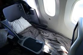 Polaris class on this aircraft features a standard business class seat. Flight Review United Polaris Business Class On 787 9 Dreamliner Transport Reviews Luxury Travel Diary