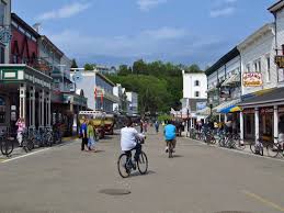 Mackinac Island Where Cars Are Banned And Bikes Rule The Road