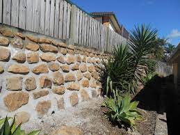 australian retaining walls robina